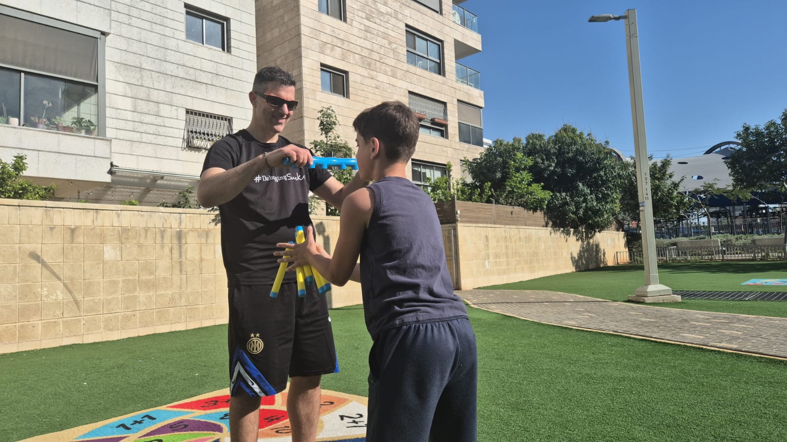 תרגיל קואורדינציה ותגובה עם ילד